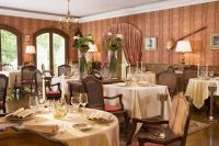 Ile 12 Dining room